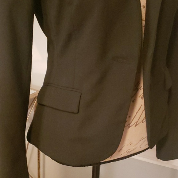 Black Blazer - Picture 4 of 6